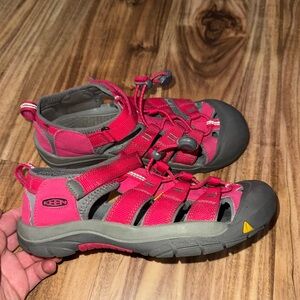 New Keen Big Kids Newport H2 waterproof sandals big kids 5
